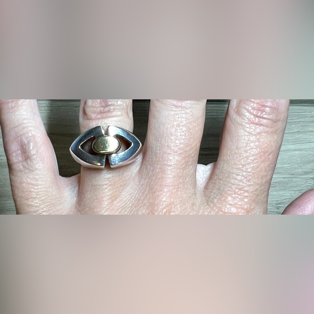Vintage Designer Signed Sterling Silver & 18K Gold Modernist Dome Ring, Size 6 - Picture 10 of 12